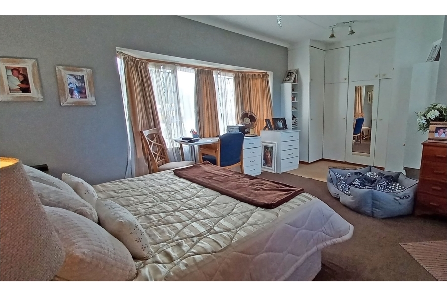 2 Bedroom Property for Sale in Hersham Western Cape
